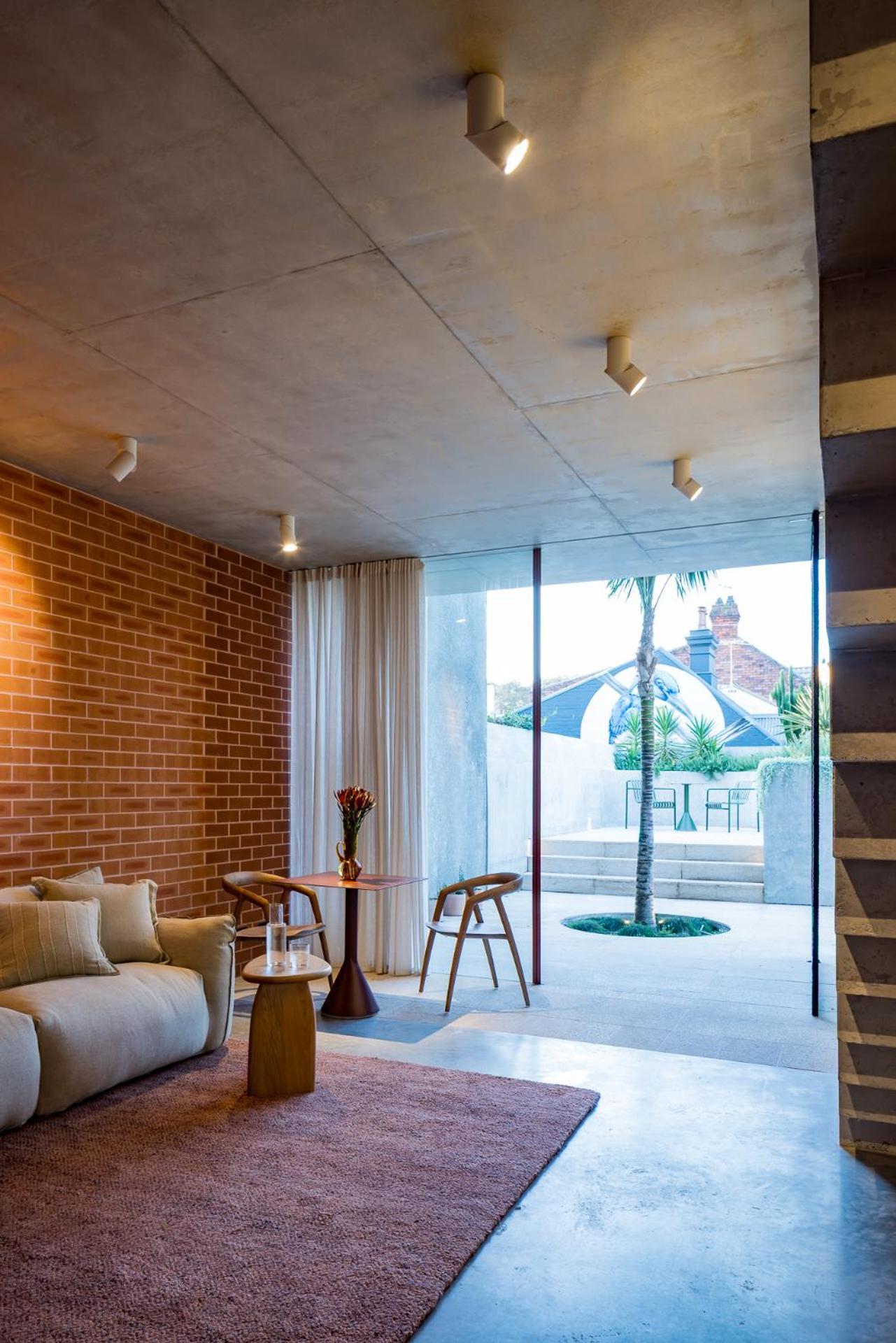 Camperdown- Luxury Architectural Escape
